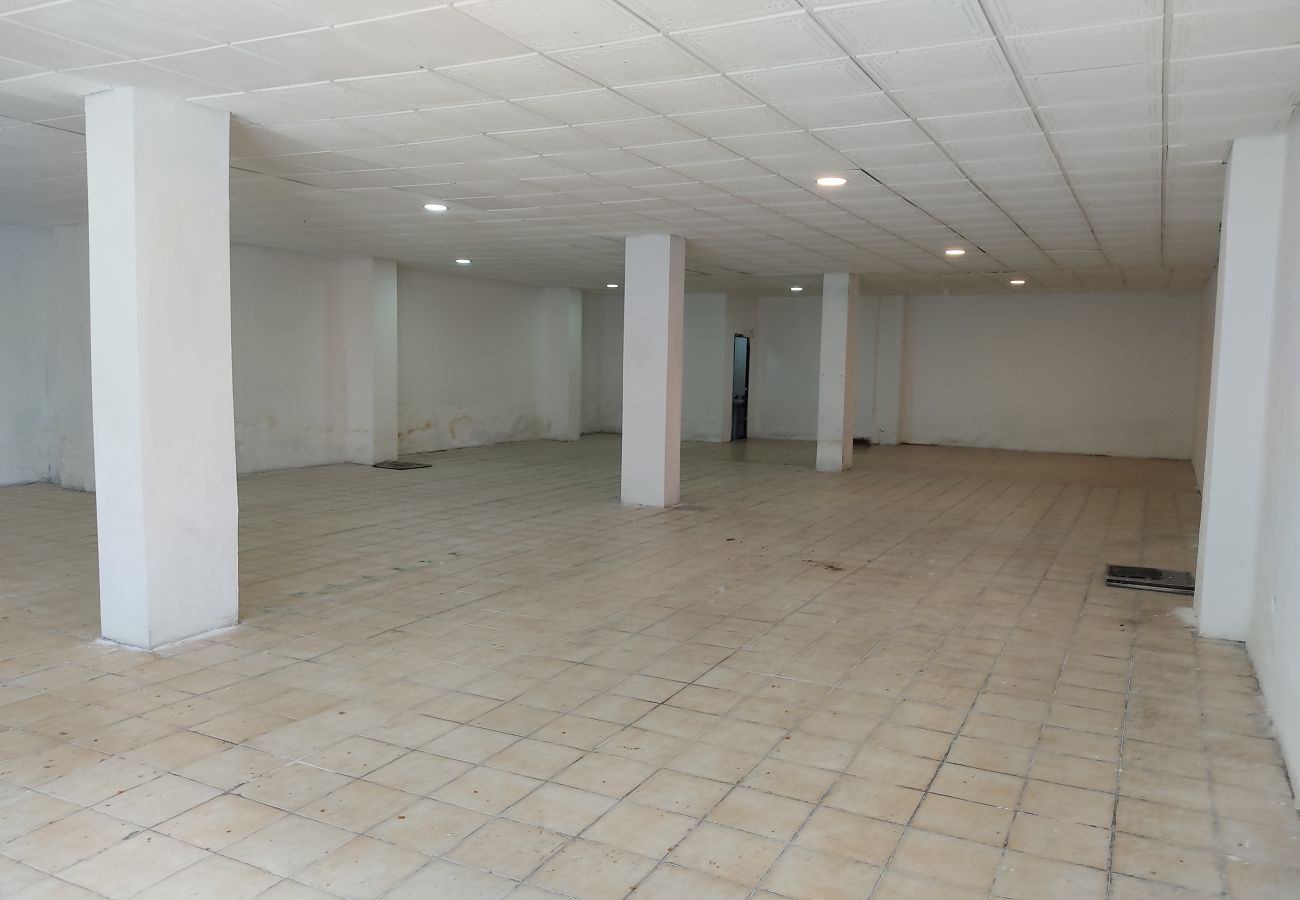 Local comercial en Denia - AL 133 local en C/ Sagunto