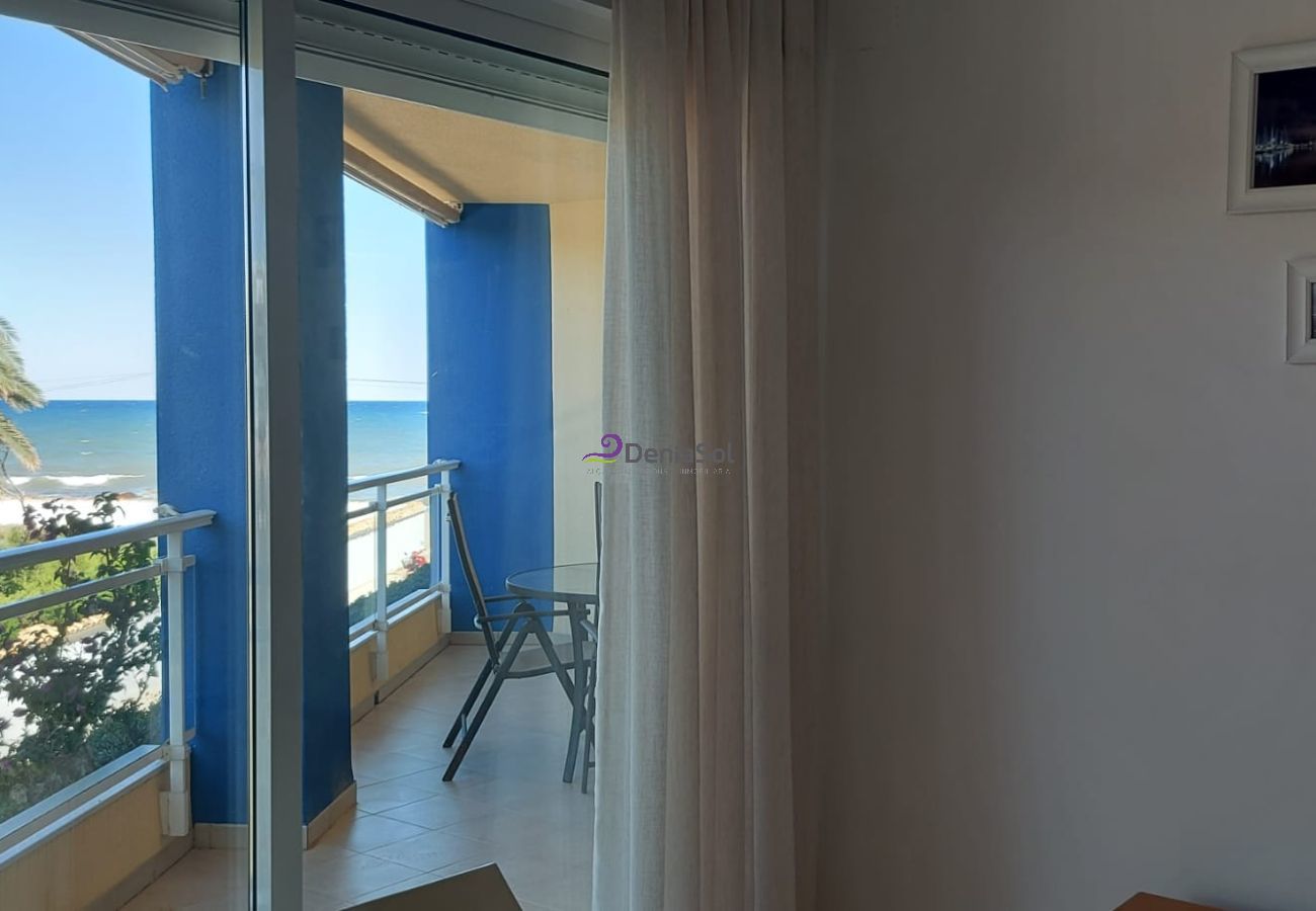 Apartment in Denia - 145 Playa Esmeralda, 1-7
