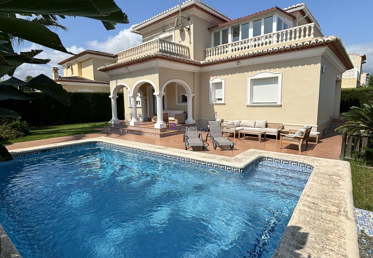 Villa à Denia - 024 Villa Los Arcos
